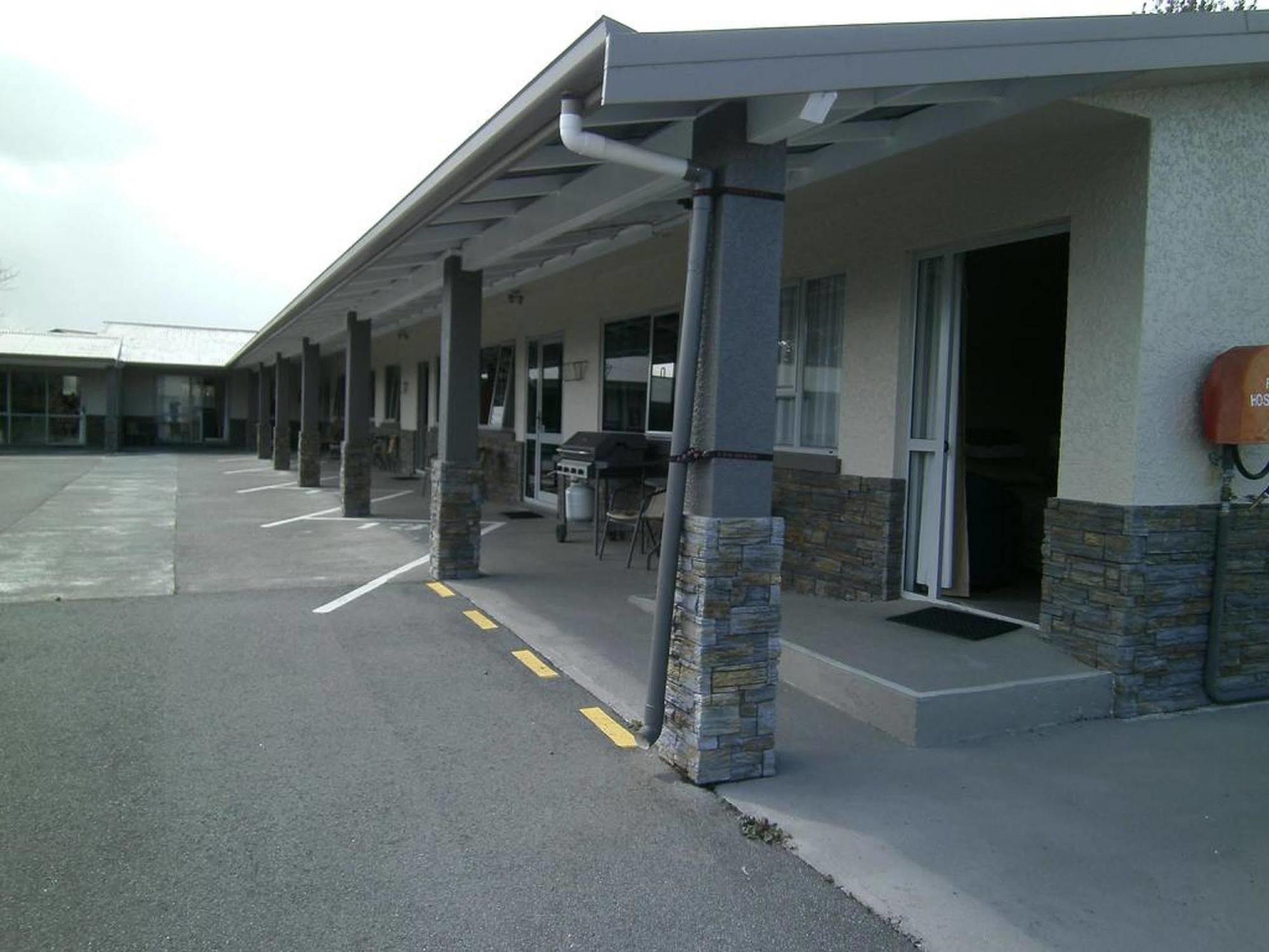 Anchorage Motel Apartments Te Anau Exteriér fotografie